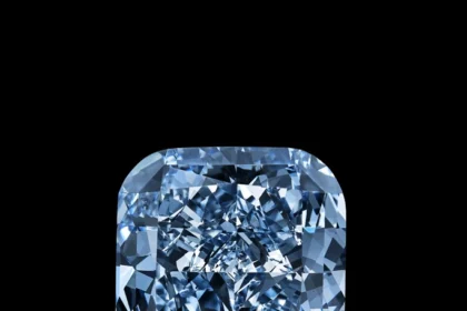 Μπλε διαμάντι σε δημοπρασία στη Γενεύη4