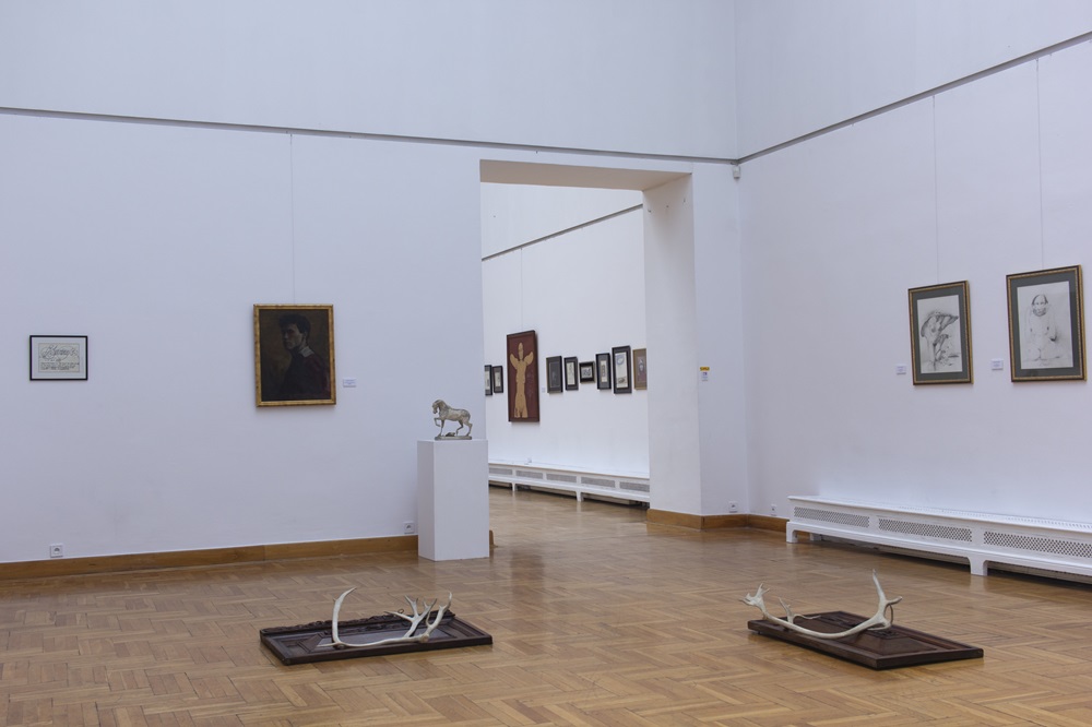 Disorderly Palace. &Omicron; Franciszek Starowieyski &xi;&alpha;&nu;ά &sigma;&tau;&eta;&nu; &Kappa;&rho;&alpha;&kappa;&omicron;&beta;ί&alpha; - &tau;&epsilon;&kappa;&mu;&eta;&rho;ί&omega;&sigma;&eta; έ&kappa;&theta;&epsilon;&sigma;&eta;&sigmaf;