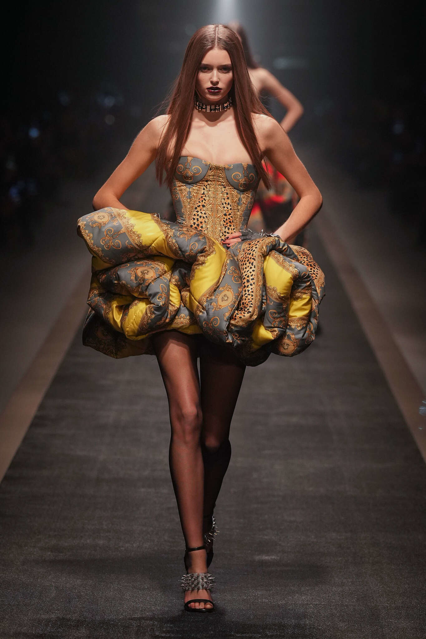 &Tau;&epsilon;&lambda;&epsilon;&upsilon;&tau;&alpha;ί&alpha;=&Epsilon;&kappa;&delta;ή&lambda;&omega;&sigma;&eta; Versace