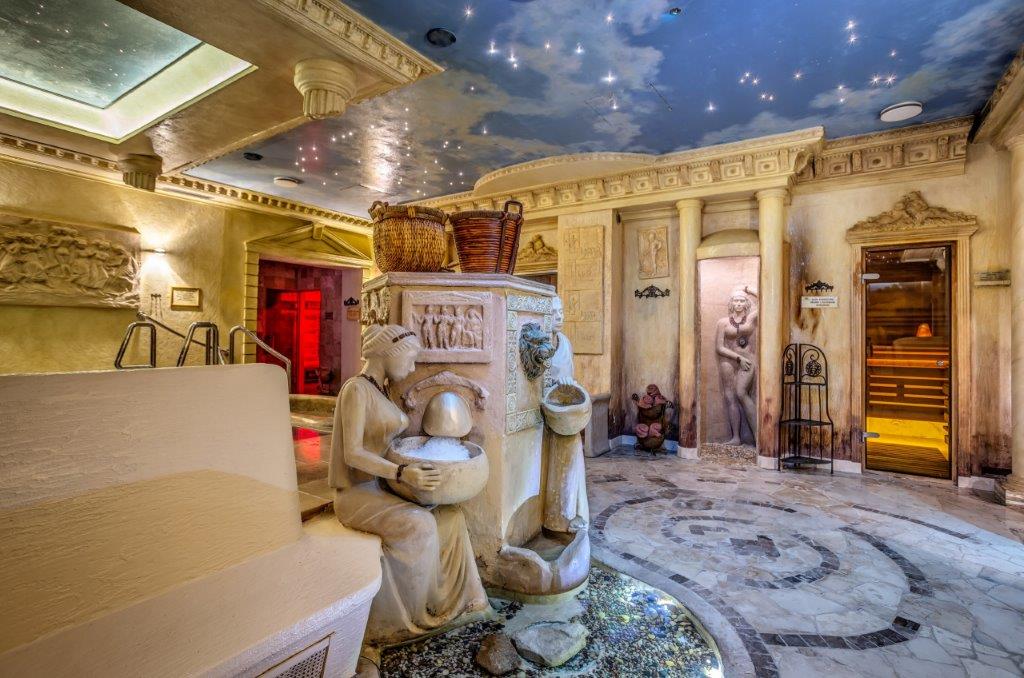 Manor House Spa &Rho;&omega;&mu;&alpha;ϊ&kappa;ά &lambda;&omicron;&upsilon;&tau;&rho;ά