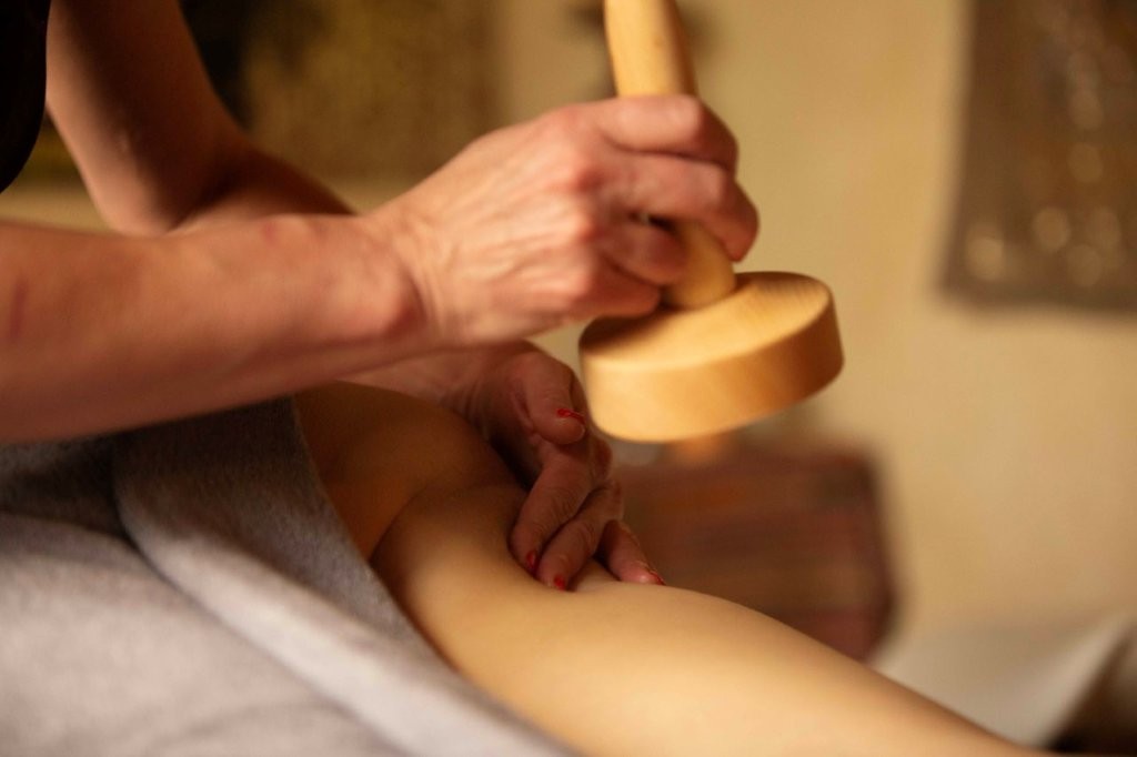 Μαδεροθεραπεία στο Biovital SPA του Manor House Hotel