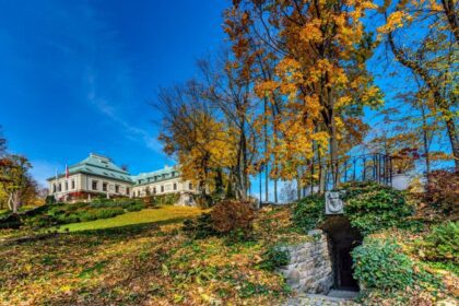 Παλάτι Odrowąż το φθινόπωρο