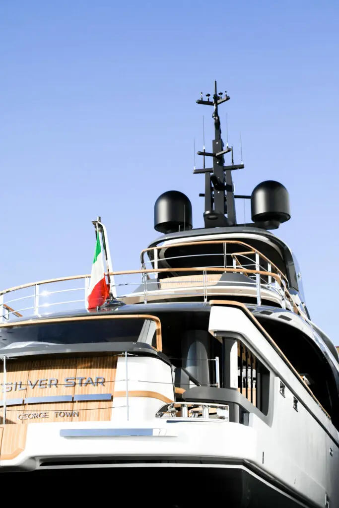 &Gamma;&iota;ώ&tau; Armani Admiral2