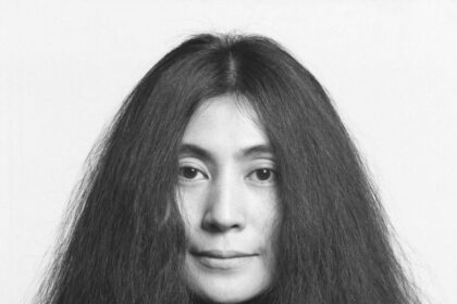 η yoko ono στο london tate modern