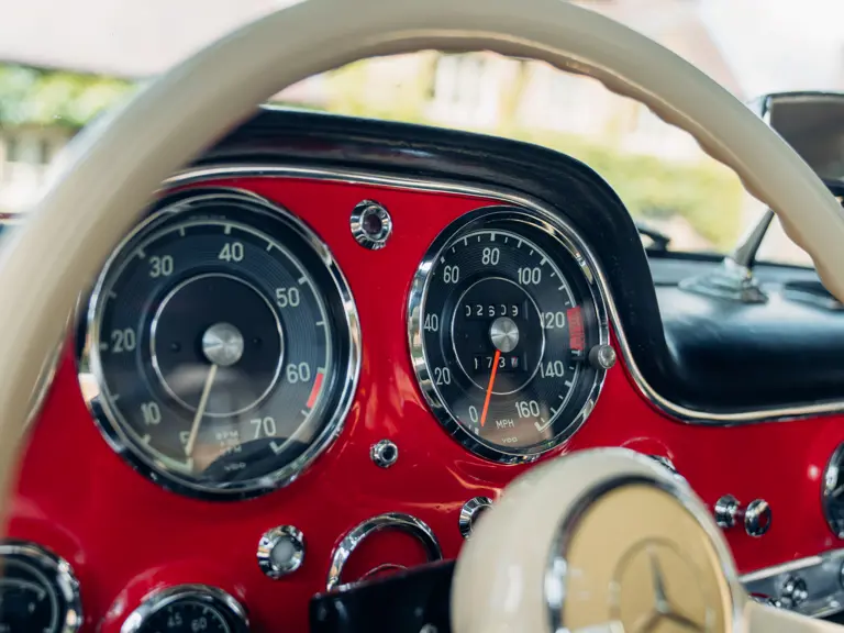 &Kappa;ό&kappa;&kappa;&iota;&nu;&eta; Mercedes &Sigma;&epsilon; &Delta;&eta;&mu;&omicron;&pi;&rho;&alpha;&sigma;ί&alpha;2