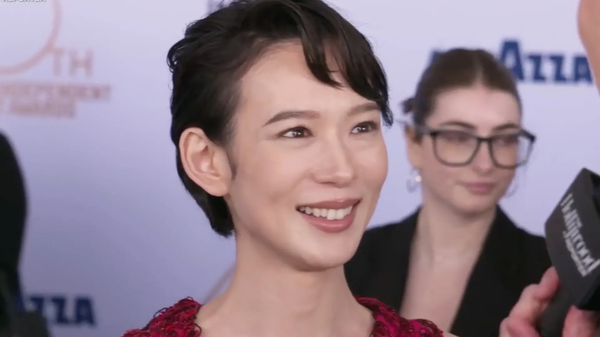 &Pi;&omicron;&iota;&alpha; &epsilon;ί&nu;&alpha;&iota; &eta; Moeka Hoshi