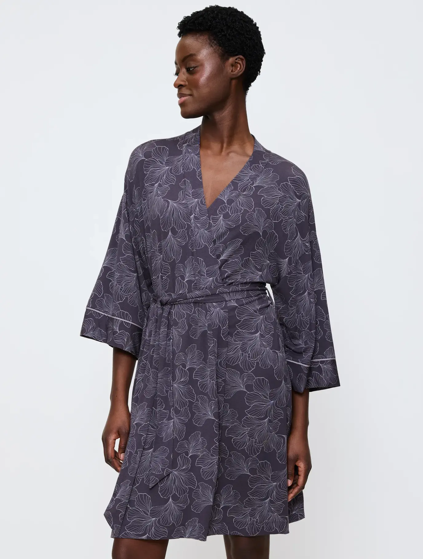 Πολυτελές Γυναικείο Μπουρνούζι1