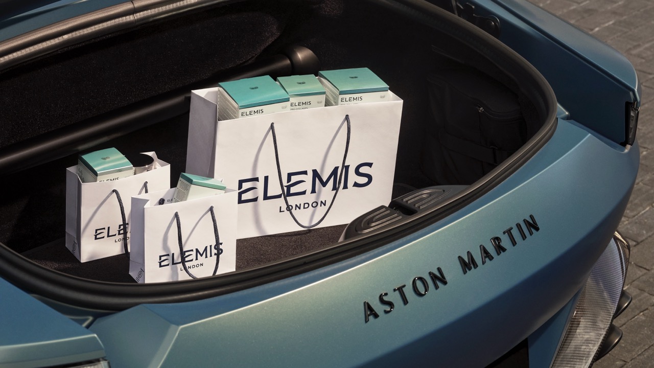 &Sigma;&upsilon;&nu;&epsilon;&rho;&gamma;&alpha;&sigma;ί&alpha; Aston Martin &kappa;&alpha;&iota; Elemis
