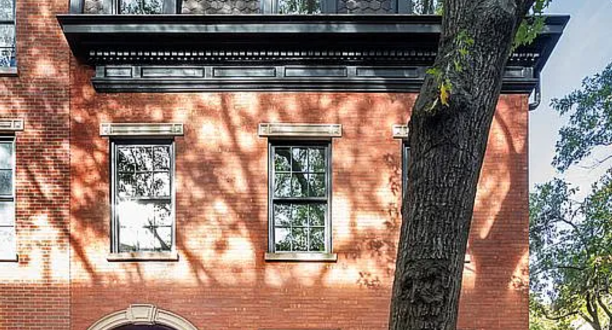 Amy Schumer Πουλάει το Σπίτι της