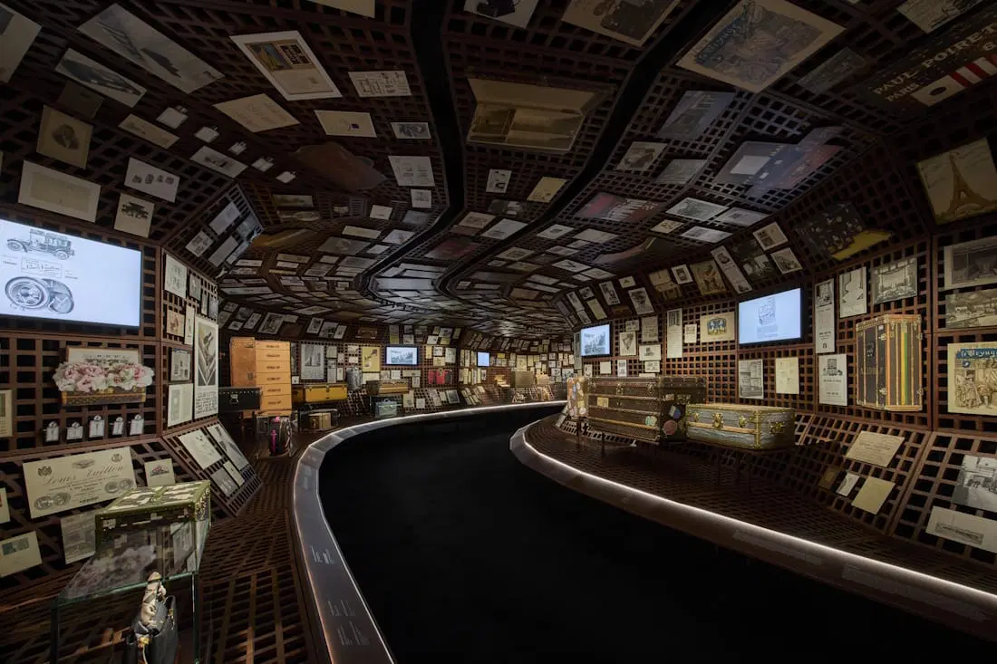 Louis Vuitton &Sigma;&tau;&eta; &Sigma;&epsilon;&omicron;ύ&lambda;5