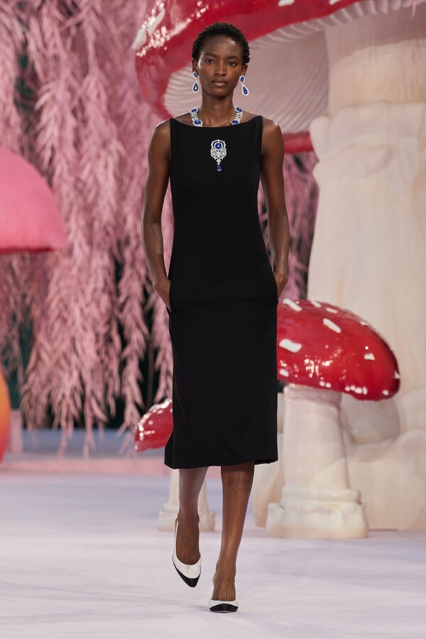 Chanel Ά&nu;&omicron;&iota;&xi;&eta;&ndash;&Kappa;&alpha;&lambda;&omicron;&kappa;&alpha;ί&rho;&iota; 20266