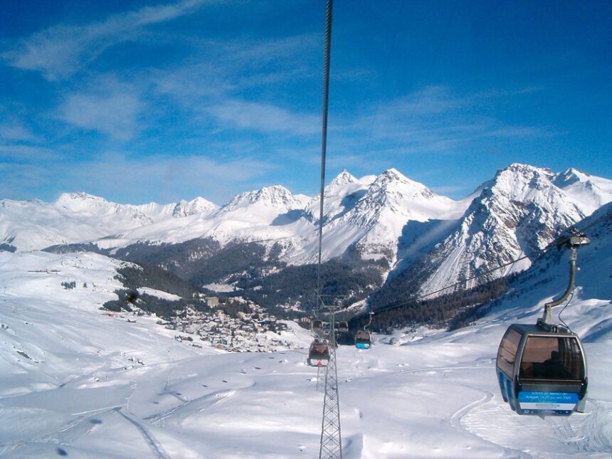 Lenzerheide Alpiko Theretro Gia Skier Olo Ton Khrono