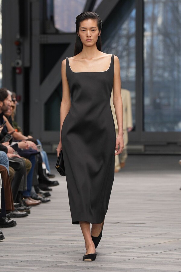 Calvin Klein &Alpha;&nu;ά&mu;&epsilon;&sigma;&alpha; &sigma;&tau;&omicron;&nu; &Mu;ύ&theta;&omicron; &kappa;&alpha;&iota; &tau;&omicron; &Pi;&alpha;&rho;ό&nu;2