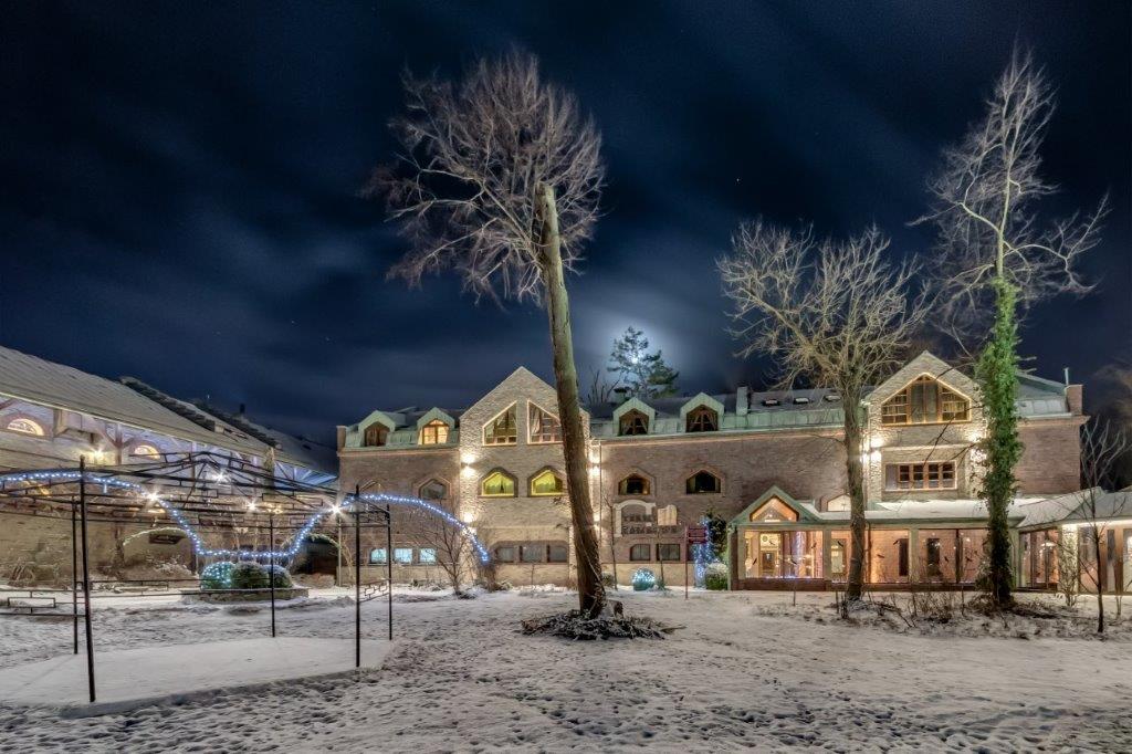 Manor House Termy Zamkowe Τη Νύχτα