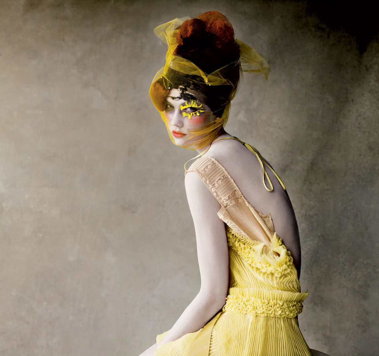 13 &Kappa;&alpha;&lambda;ύ&tau;&epsilon;&rho;&epsilon;&sigmaf; &Epsilon;&mu;&phi;&alpha;&nu;ί&sigma;&epsilon;&iota;&sigmaf; &tau;&omicron;&upsilon; John Galliano