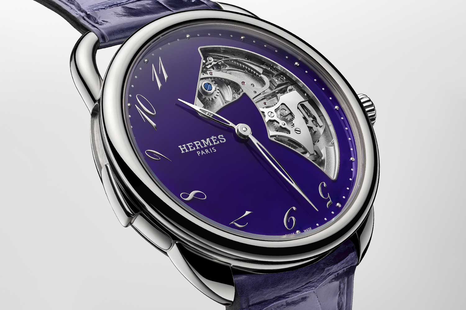 &Tau;&alpha; &rho;&omicron;&lambda;ό&gamma;&iota;&alpha; &tau;&eta;&sigmaf; Herm&egrave;s &sigma;&pi;ά&nu;&epsilon; &tau;&alpha; &sigma;&tau;&epsilon;&rho;&epsilon;ό&tau;&upsilon;&pi;&alpha;1