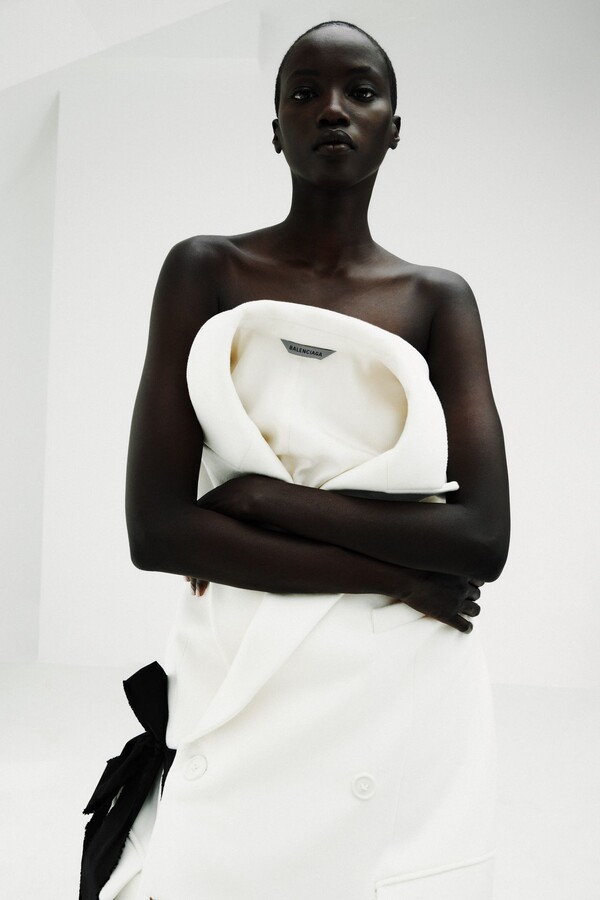 Balenciaga Resort 2027 Lookbook12