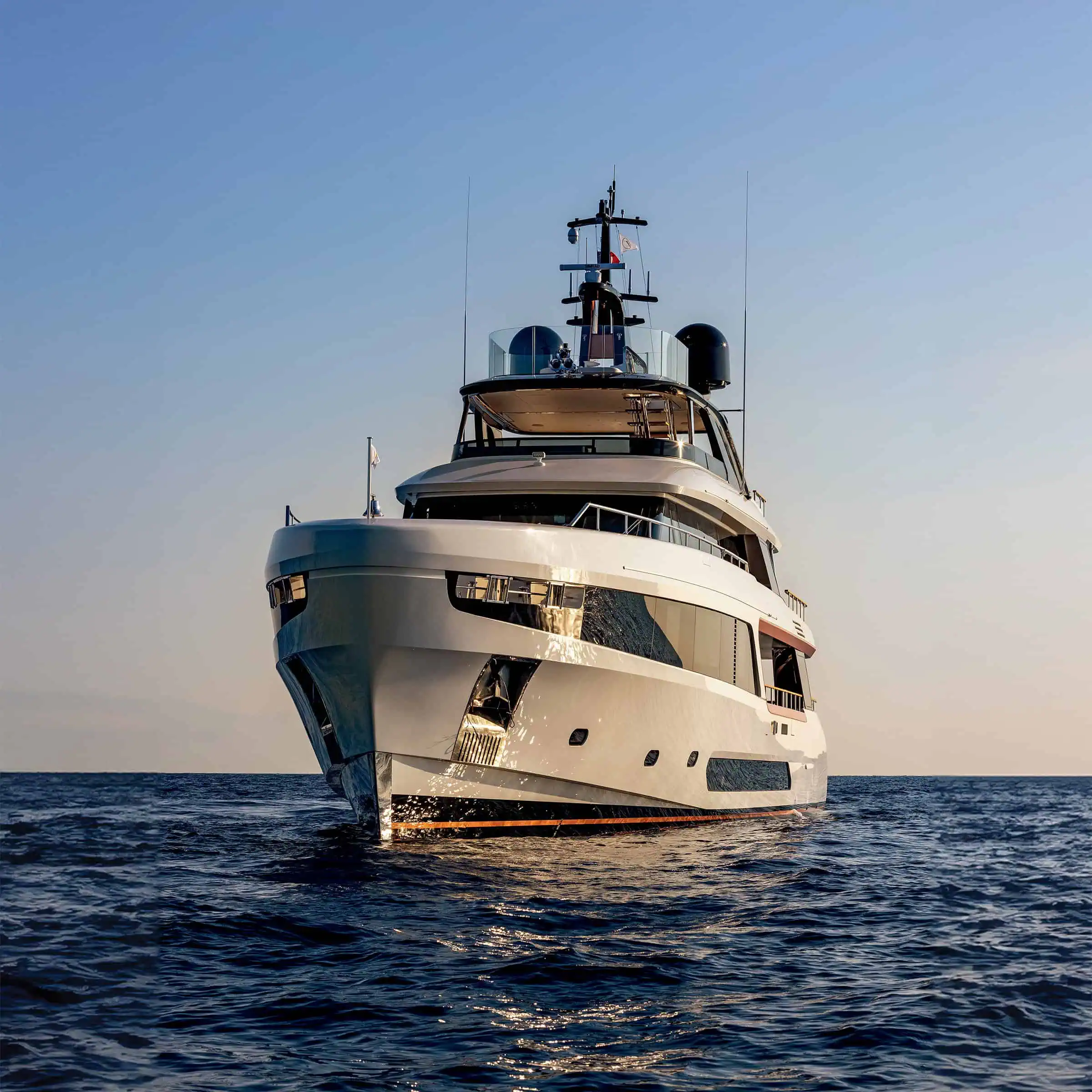 &Tau;&iota; &Epsilon;ί&nu;&alpha;&iota; &tau;&omicron; Benetti Motopanfilo 37 M